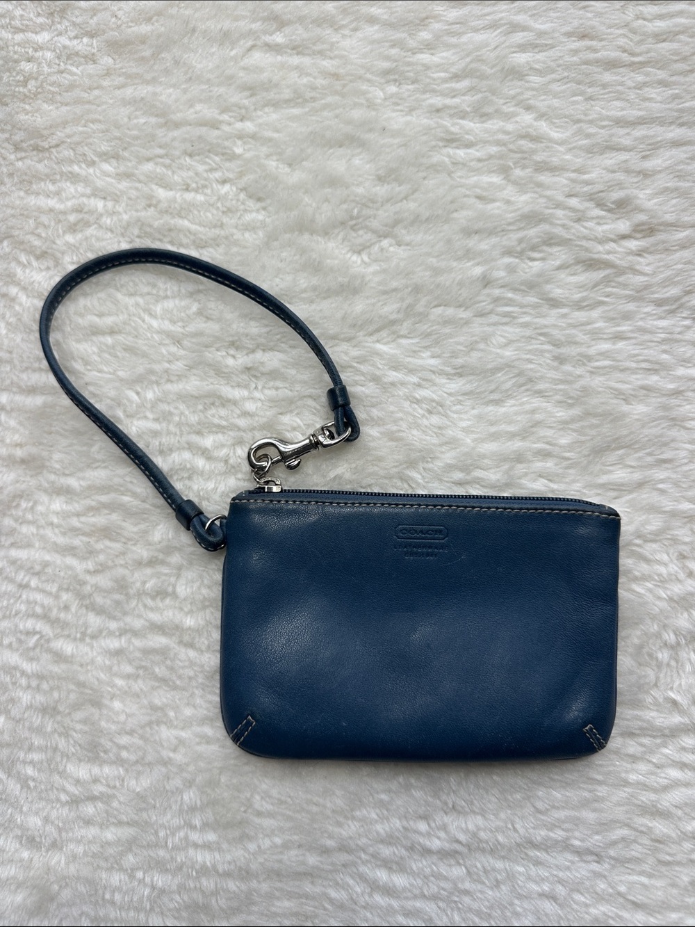 Coach vintage Blue Leather‎ Wristlet with Detachable Strap - Picture 2 of 8
